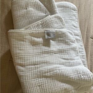 Restoration Hardware Kids FEATHERLIGHT COTTON GAUZE TODDLER QUILT